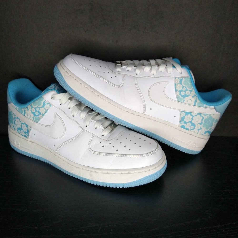 2009 Nike Air Force 1 Low Sakura Blue Floral Size 12W/10.5M